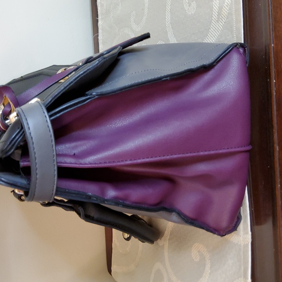 Adrienne Vittadini Satchel - Picture 8 of 15